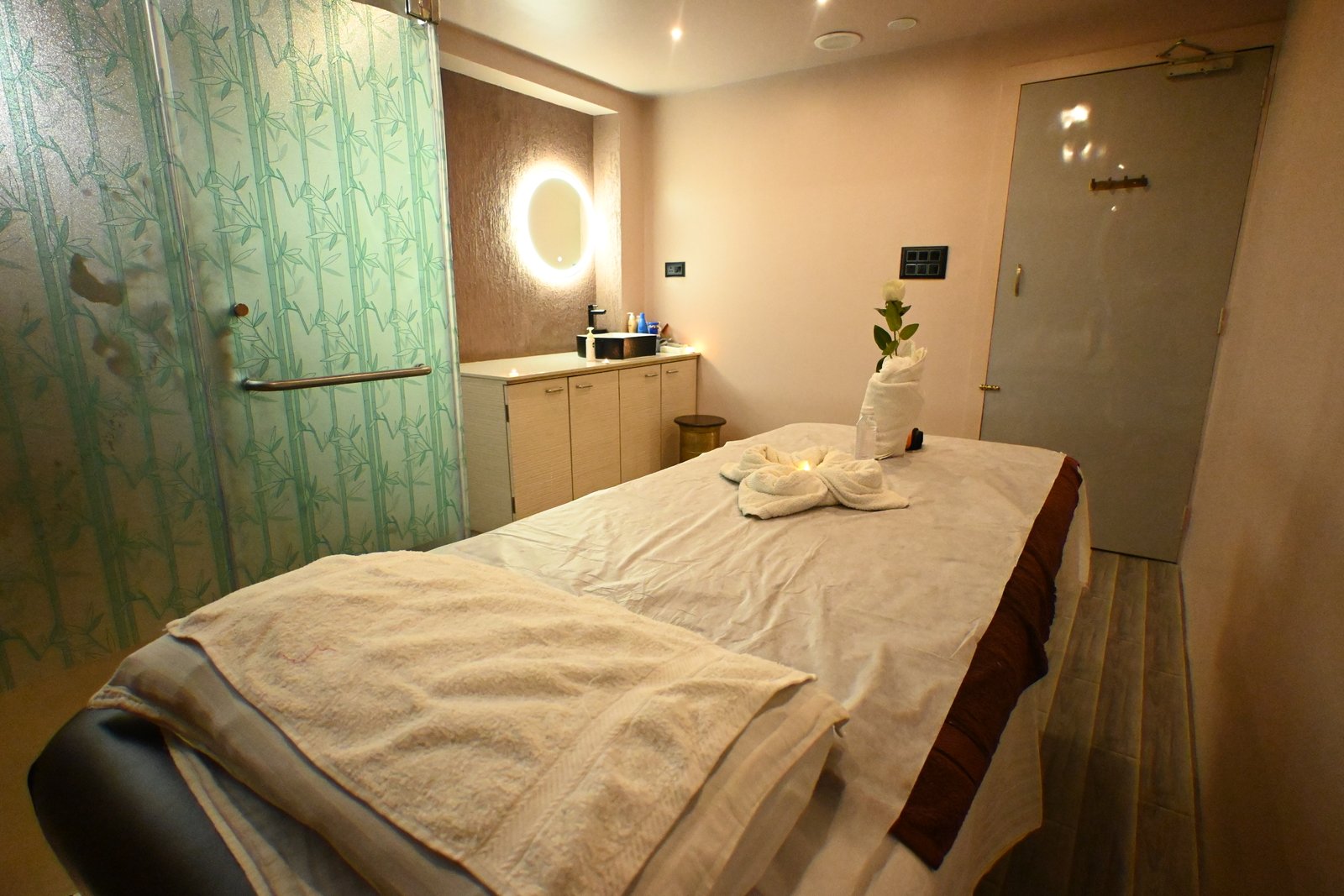 spa in Wakad